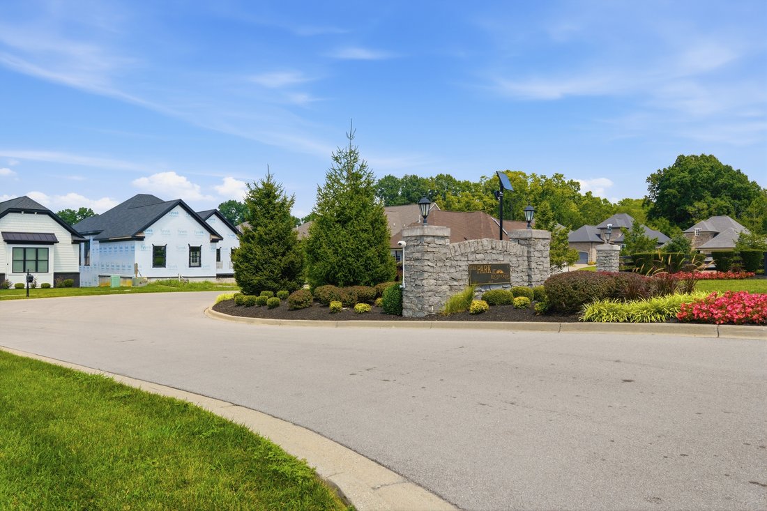 House in Watterson Park, Kentucky, United States 1 - 18821259