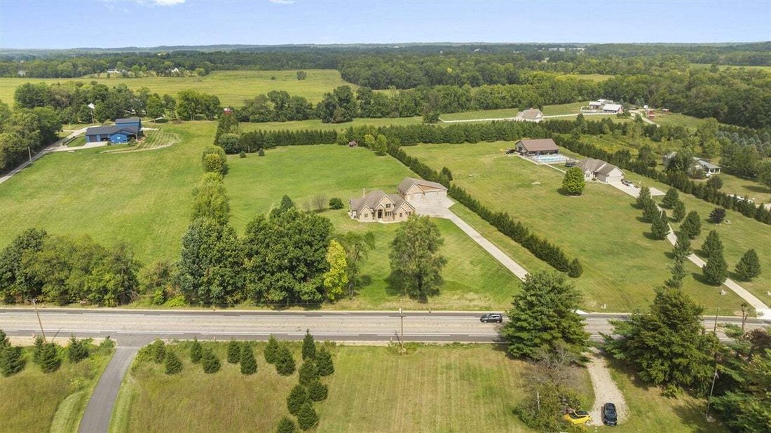 House in Edwardsburg, Michigan, United States 5 - 18822892