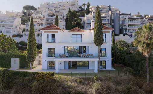 Villa in Benahavis, Andalusia, Spain 1