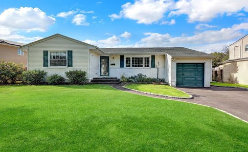 Haus in Farmingdale Road, New York, Vereinigte Staaten 1