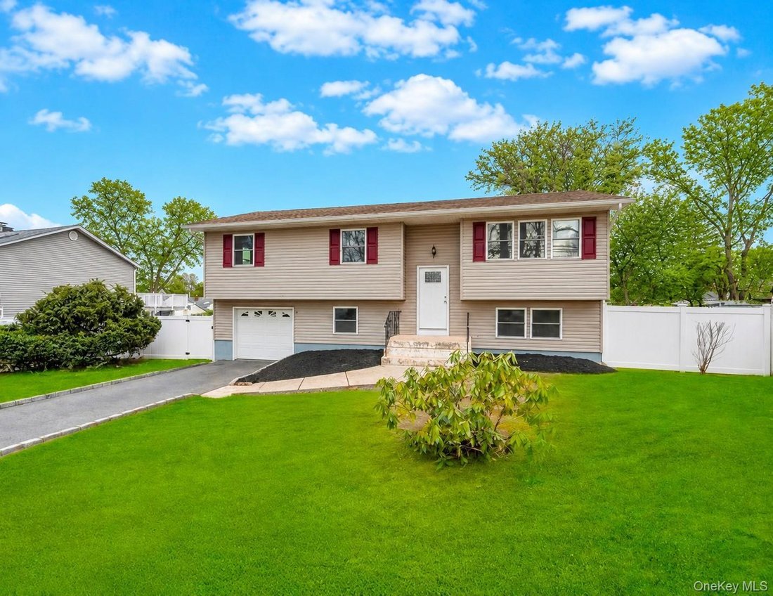 Casa en Lake Ronkonkoma, Nueva York, Estados Unidos 3 - 18824769