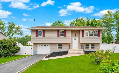 House in Lake Ronkonkoma, New York, United States 1
