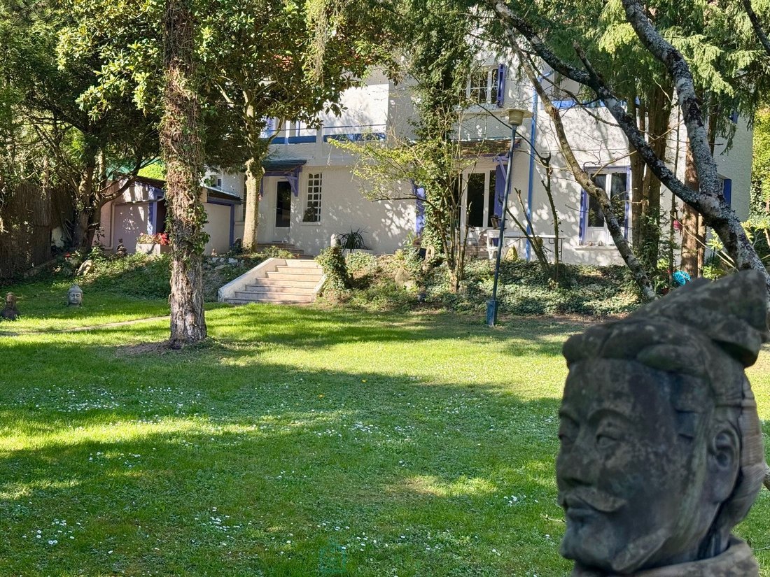 Casa en Haute-Isle, Isla de Francia, Francia 1 - 18825199