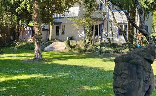 House in Haute-Isle, Ile-de-France, France 1