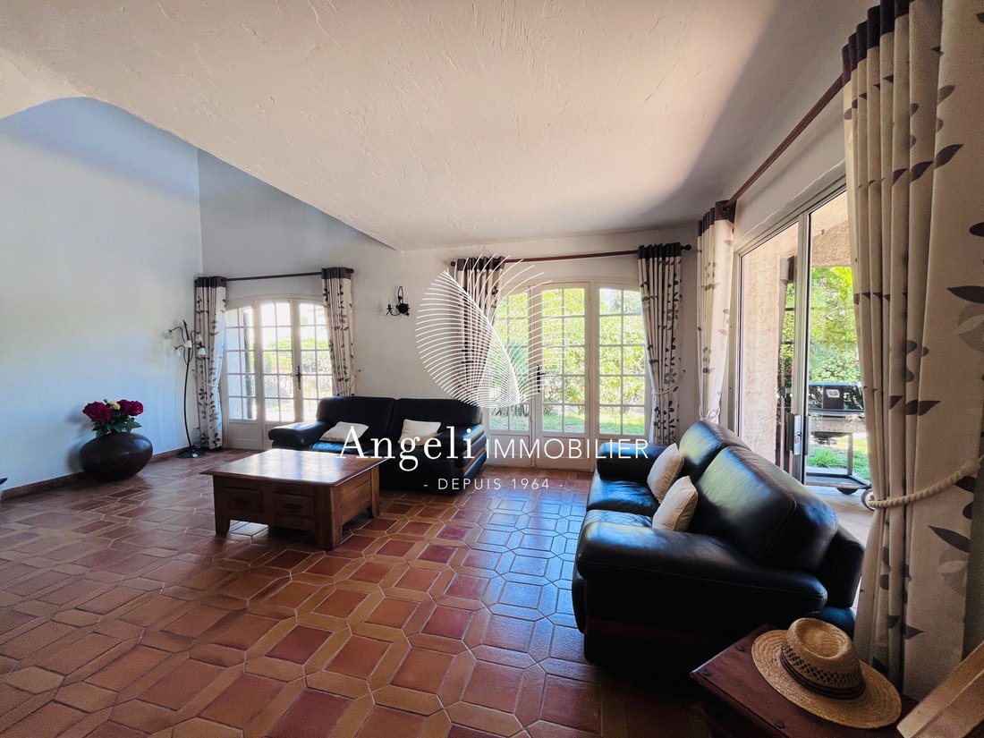 Villa en Fréjus, Provenza-Alpes-Costa Azul, Francia 4 - 18824669