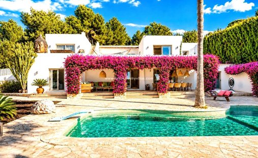 Villa in Santa Eularia des Riu, Balearic Islands, Spain 1