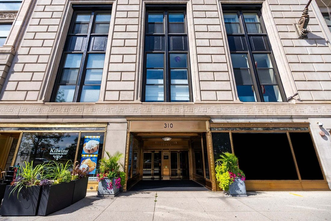 Condo in Chicago, Illinois, United States 1 - 18824026