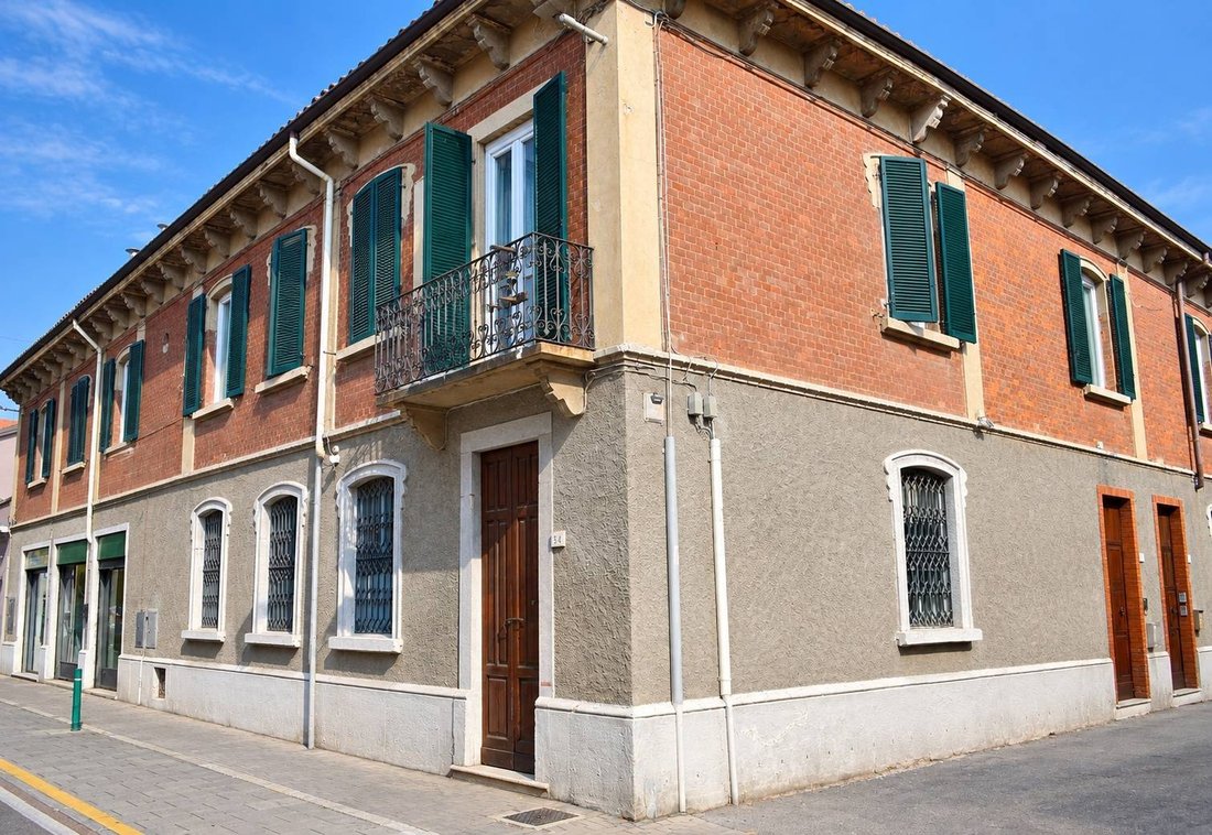 Landhaus in San Giorgio su Legnano, Lombardei, Italien 1 - 18825660