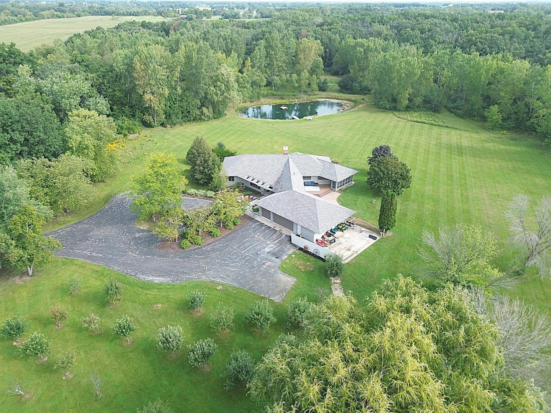 House in Franksville, Wisconsin, United States 1 - 18823502