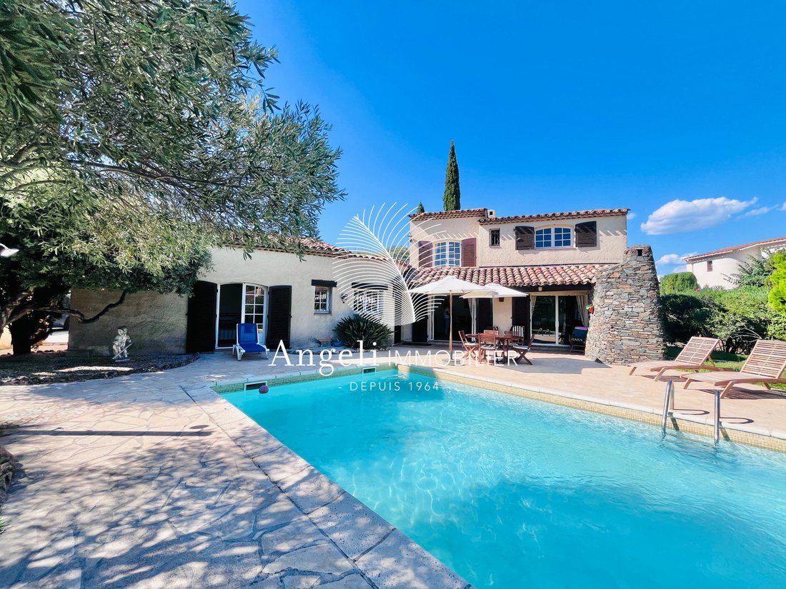 Villa en Fréjus, Provenza-Alpes-Costa Azul, Francia 1 - 18824669