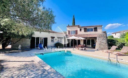 Villa in Frejus, Provence-Alpes-Côte d'Azur, France 1