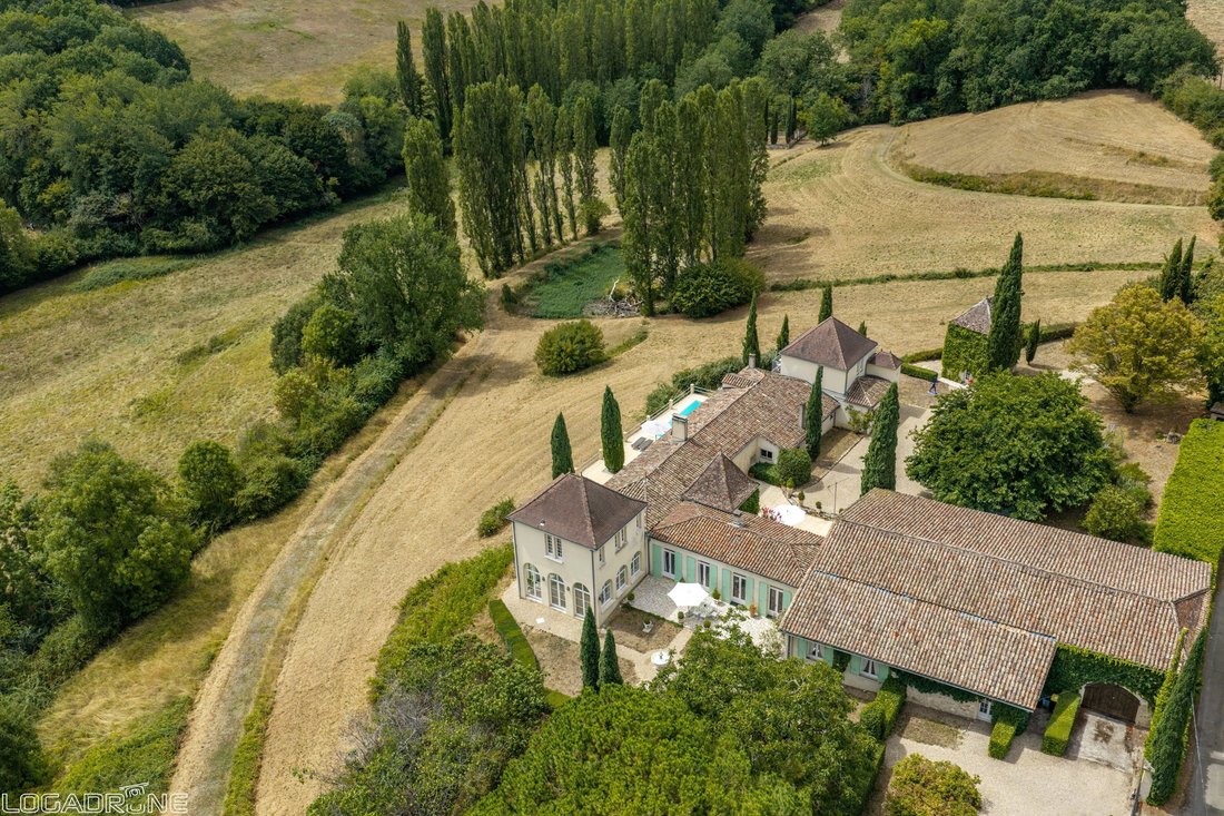 House in Pessac-sur-Dordogne, Nouvelle-Aquitaine, France 1 - 16570781