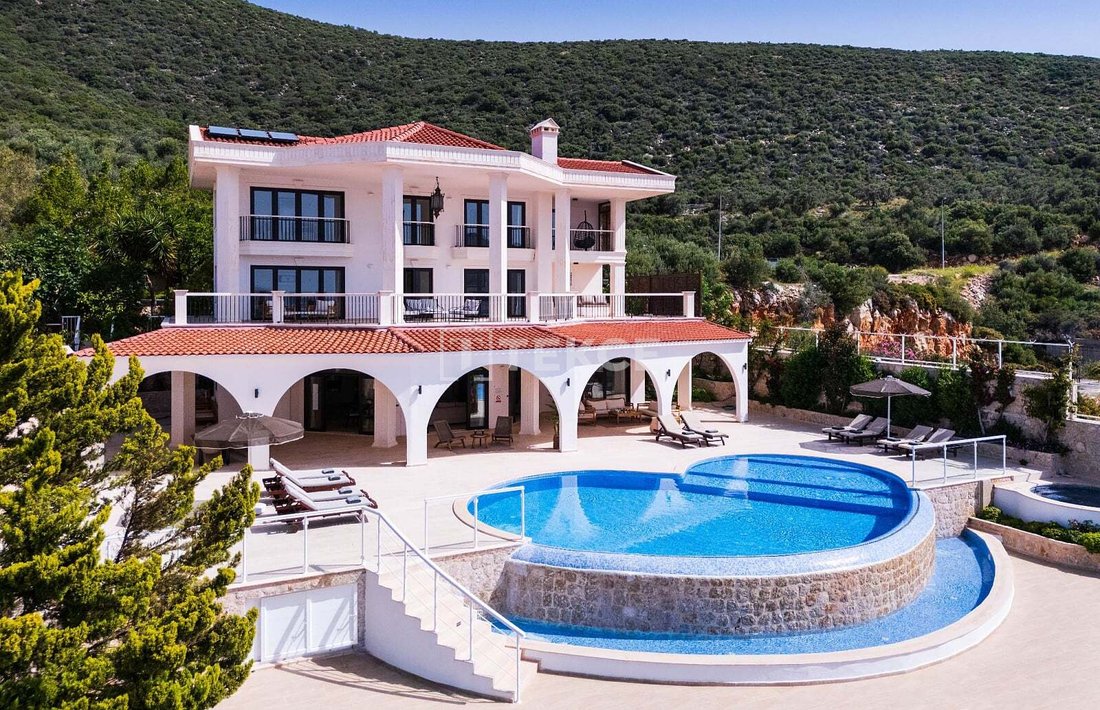 Villa in Kaş, Antalya, Turkey 1 - 15674278