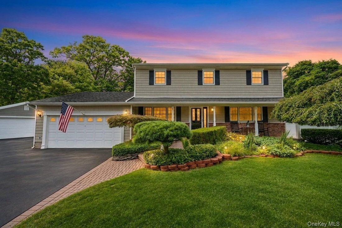 House in West Sayville, New York, United States 1 - 18826585