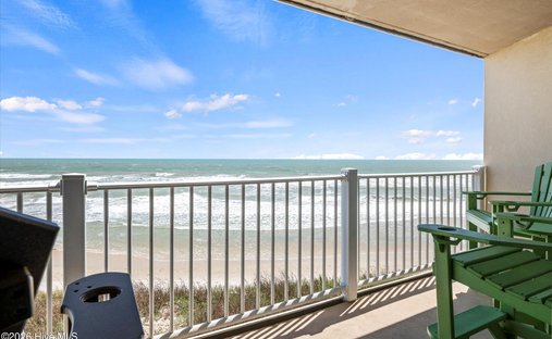 Condo in North Topsail Beach, North Carolina, United States 1