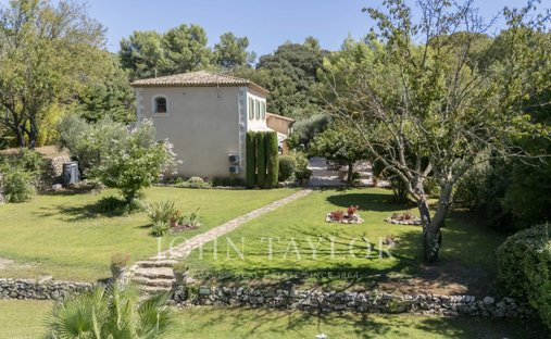Villa in Nord, Sanary-sur-Mer, France 1