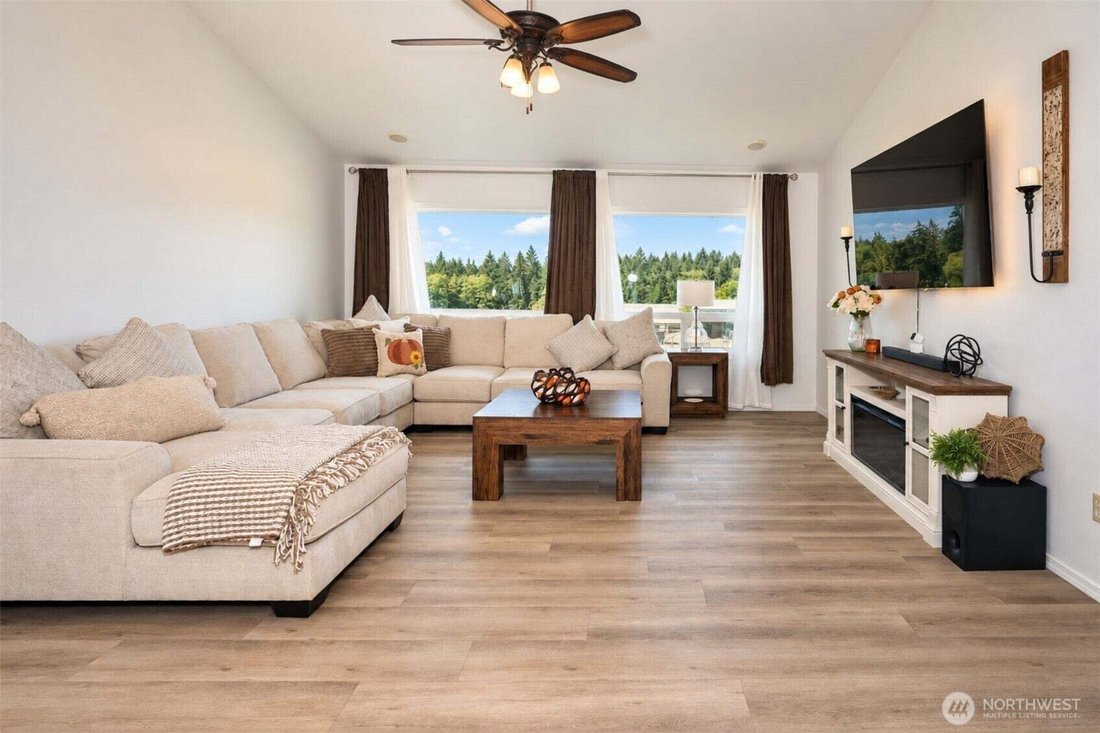 House in Port Orchard, Washington, United States 4 - 17932426