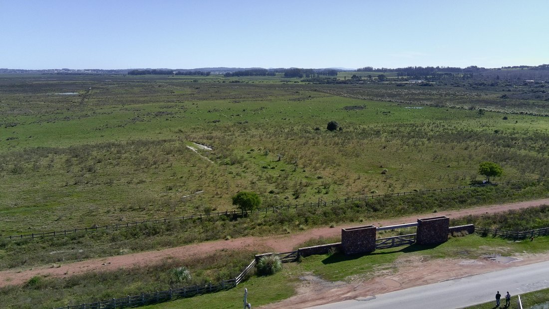 Farm Ranch in Fasano las Piedras, Departamento Maldonado, Uruguay 2 - 18823773