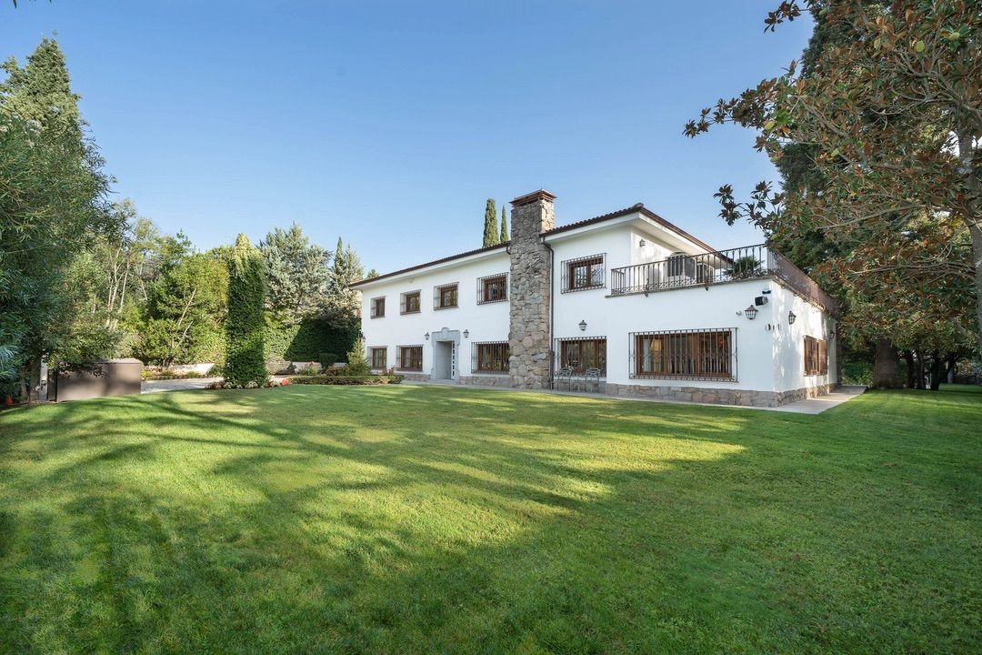 Chalet in Aravaca, Madrid, Spanien 1 - 18821611