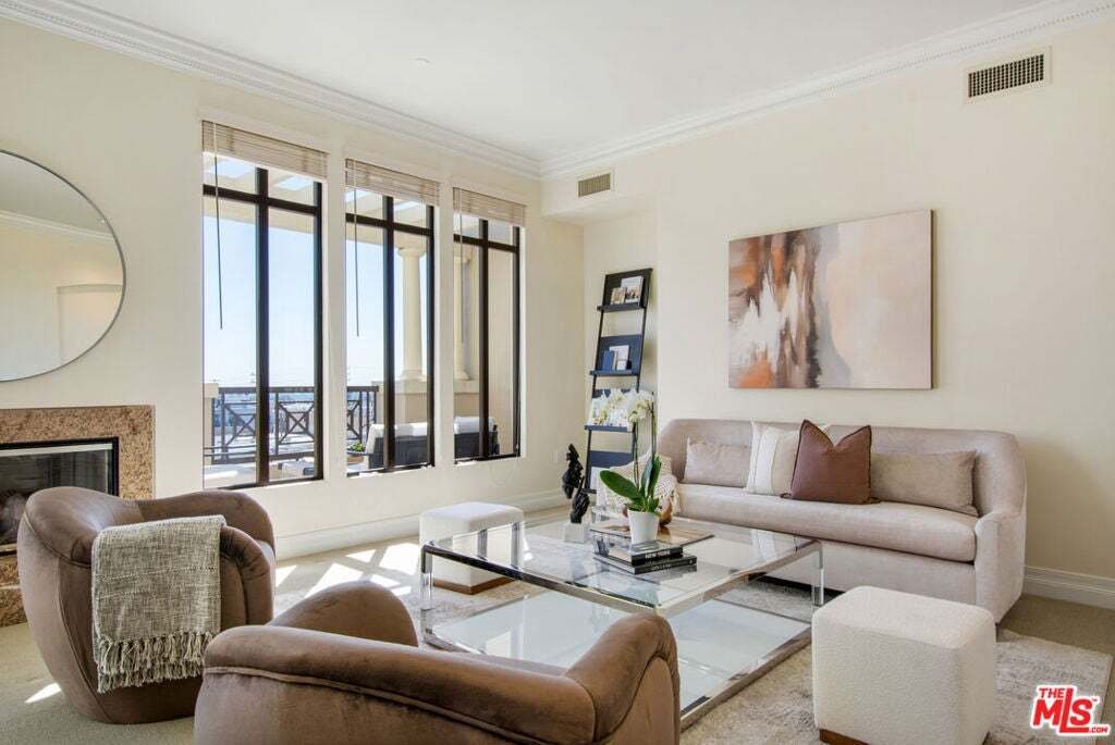 Appartement à Los Angeles, Californie, États-Unis 4 - 18823337
