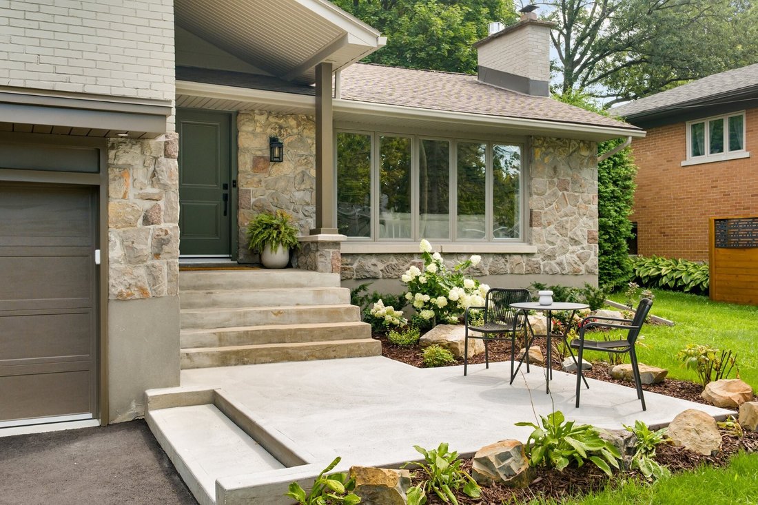 House in Pointe-Claire, Quebec, Canada 3 - 18825866
