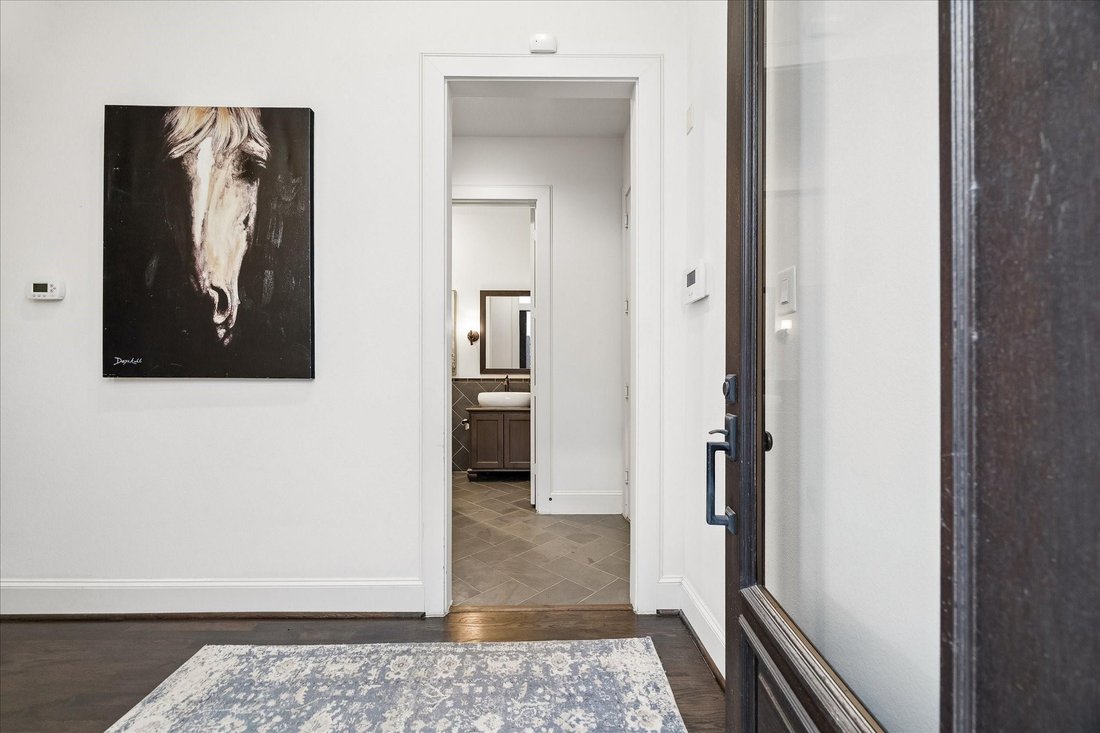 House in Houston, Texas, United States 3 - 18824437