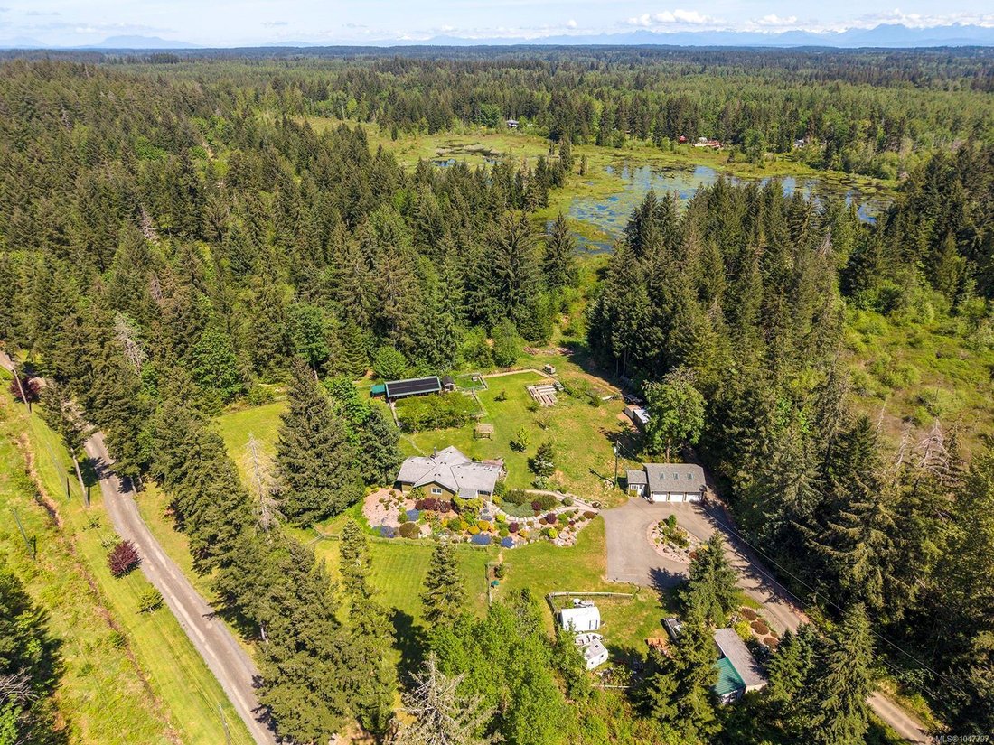 House in Courtenay, British Columbia, Canada 4 - 18824948