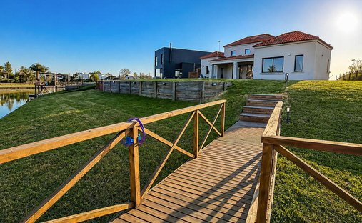 Casa en Tigre, Provincia de Buenos Aires, Argentina 1
