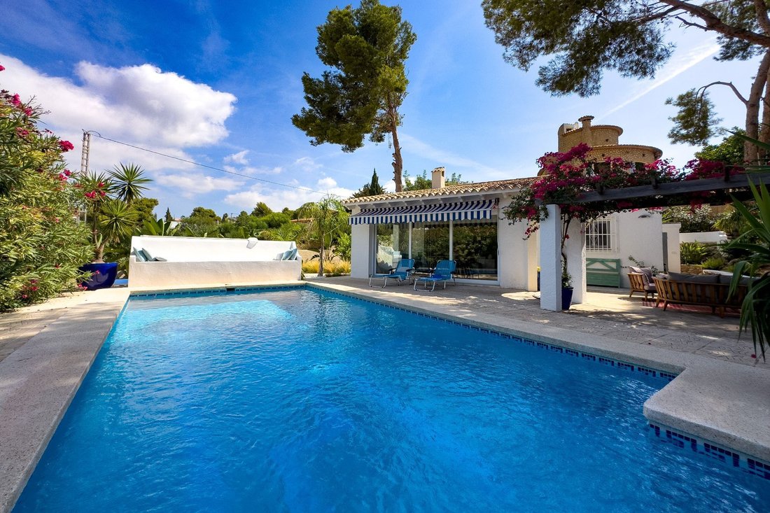 Chalet in Calp / Calpe, Valencian Community, Spain 1 - 18822846