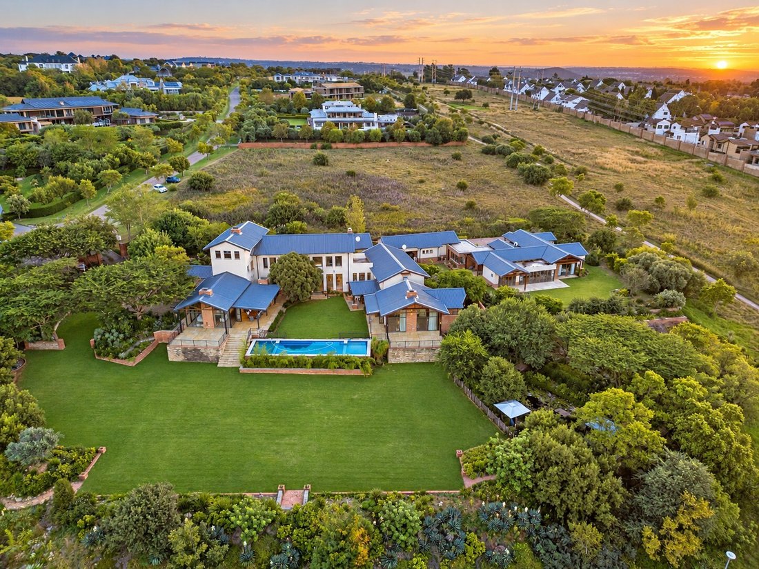 Haus in Waterfall Equestrian Estate, Gauteng, Südafrika 1 - 17718003