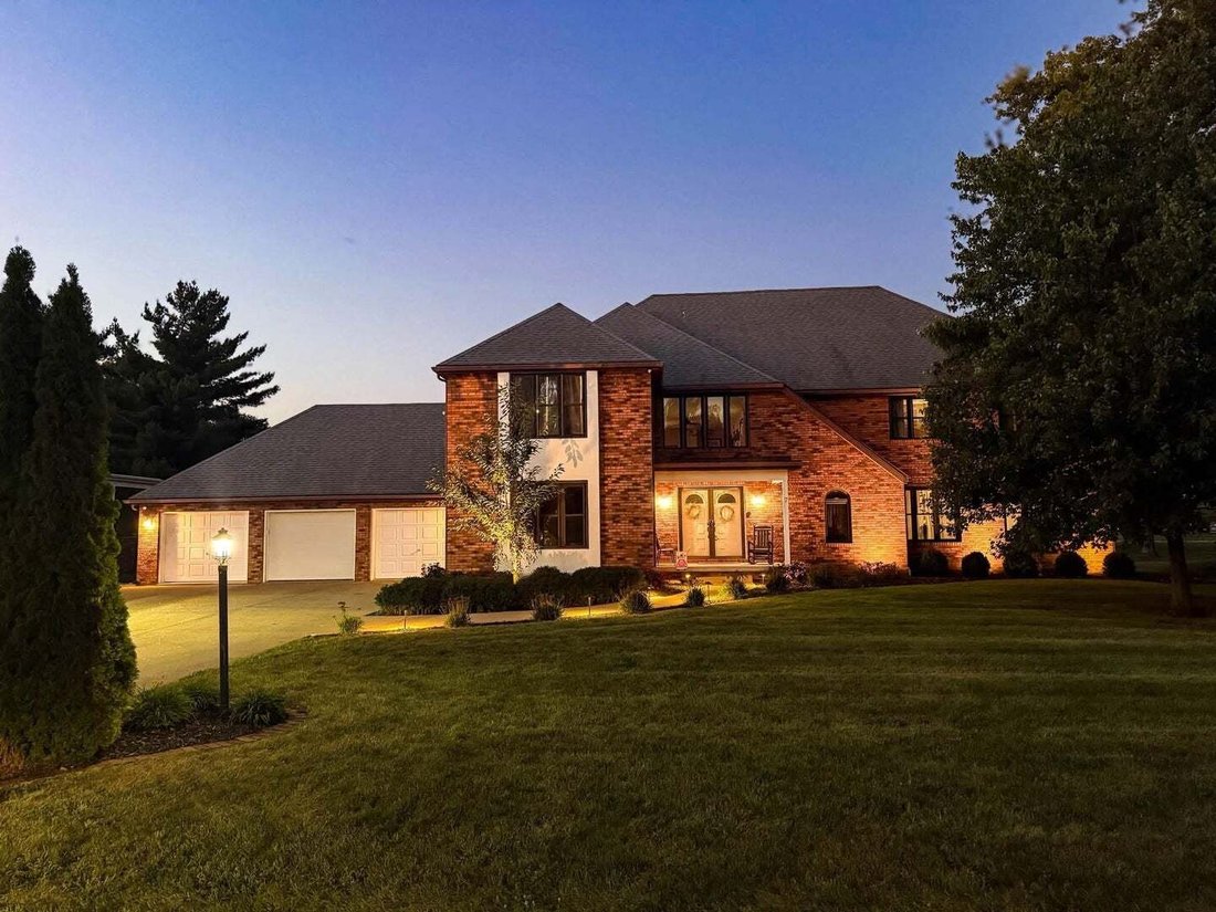 House in Mattoon, Illinois, United States 3 - 18823936