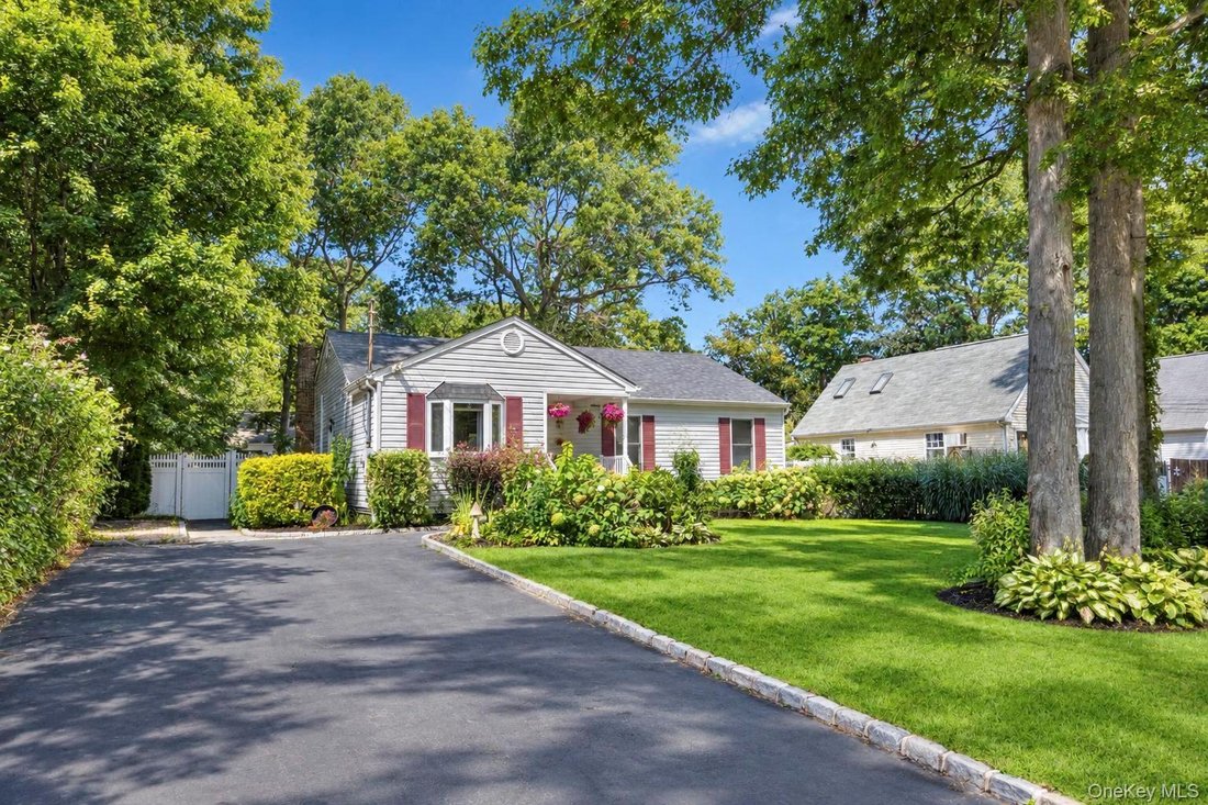 House in Shirley, New York, United States 4 - 18822479
