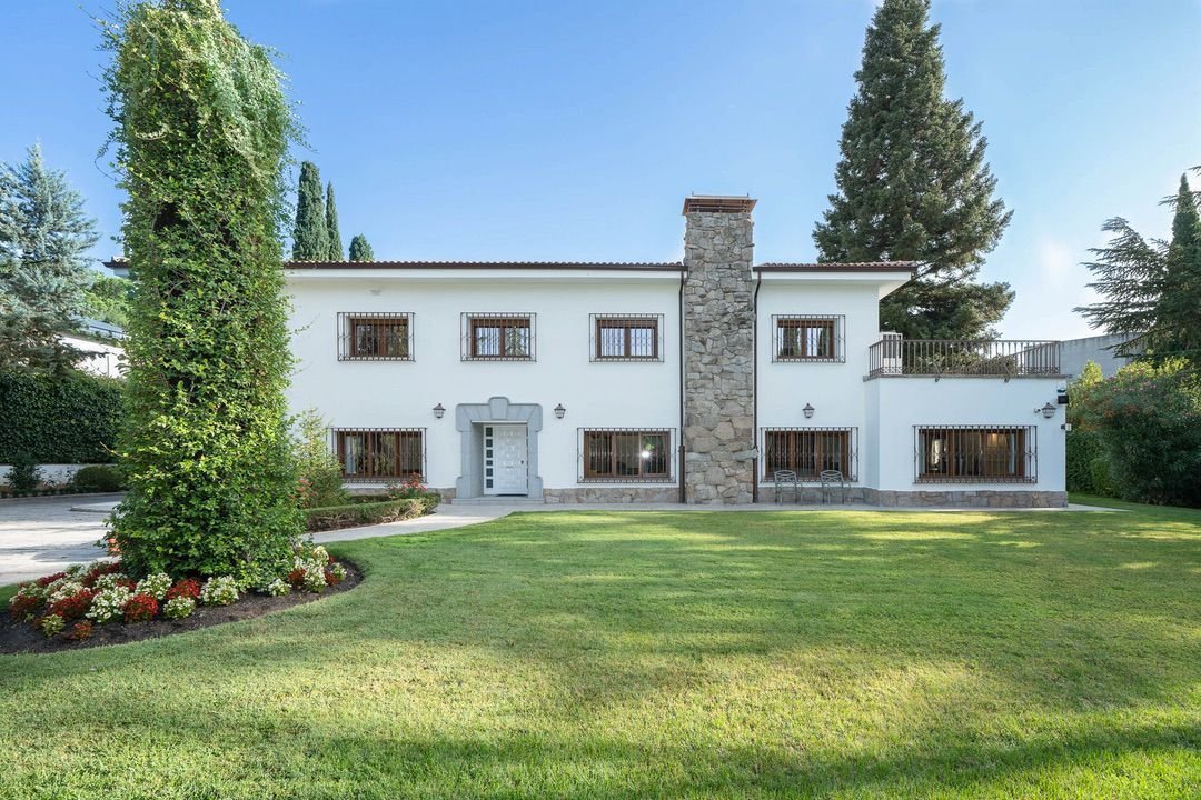 Chalet in Aravaca, Madrid, Spanien 3 - 18821611