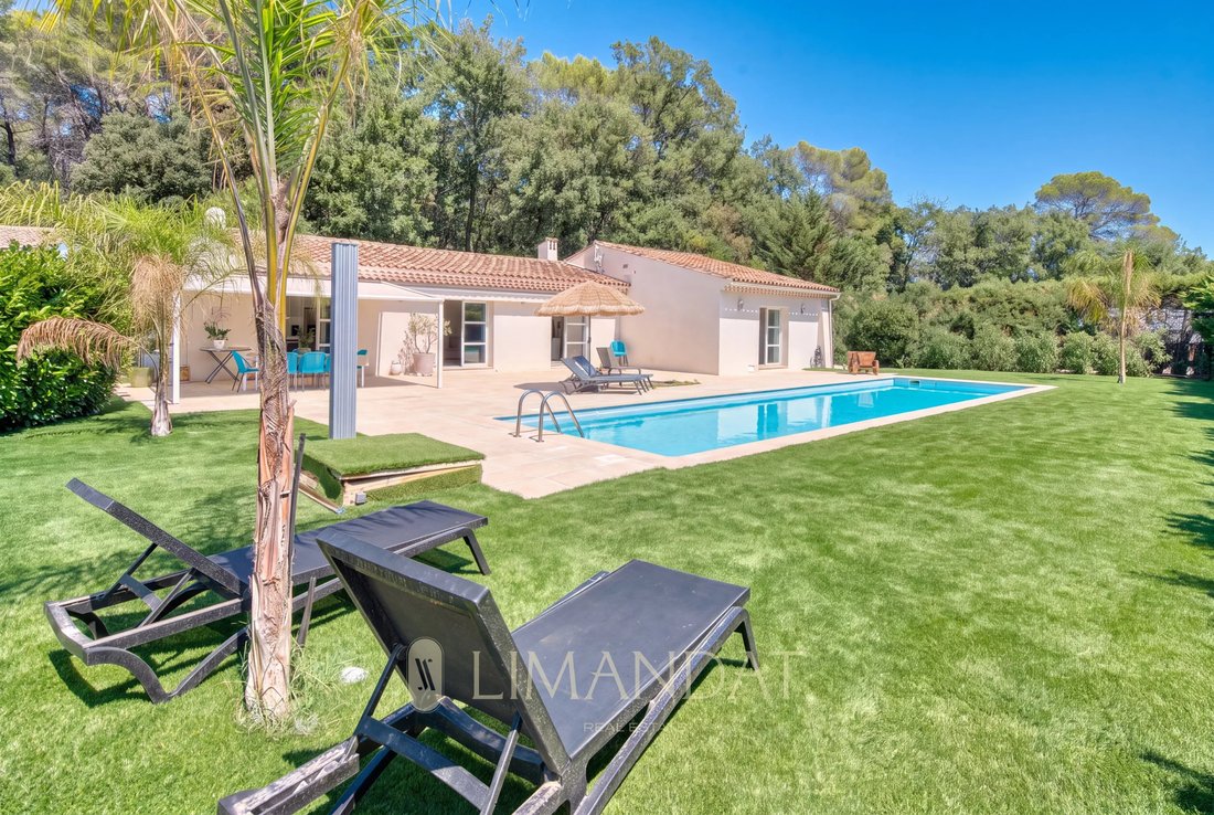 Villa en Valbonne, Provenza-Alpes-Costa Azul, Francia 1 - 18747566