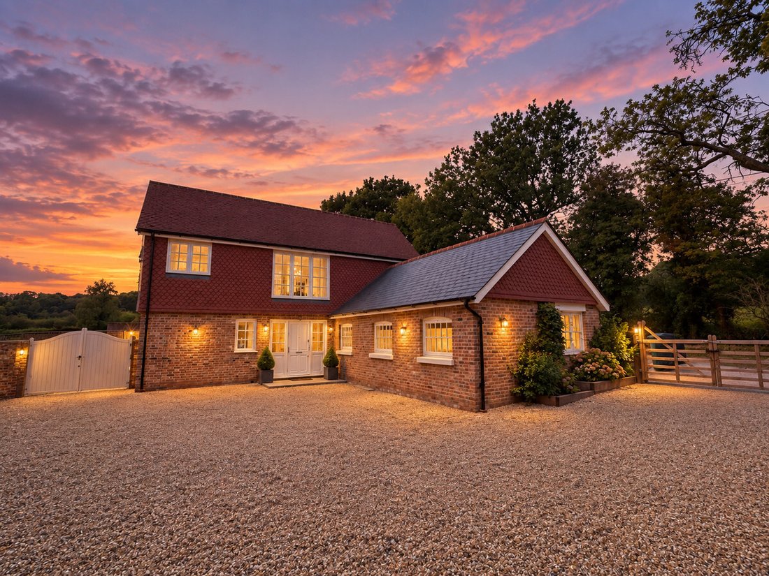 House in Povey Cross, Charlwood, England 1 - 18475212