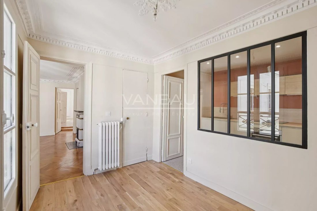 Appartement à Saint Thomas d'Aquin, Paris 7e Arrondissement, Paris 4 - 16255219