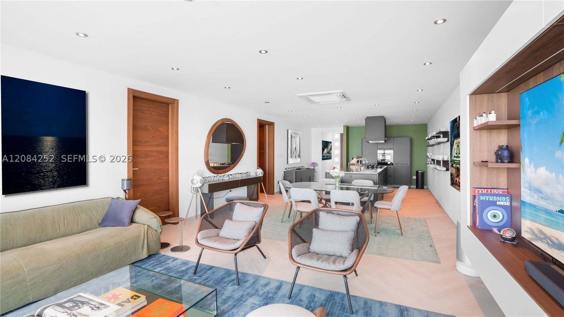 Condo in Miami Beach, Florida, United States 5 - 18823459