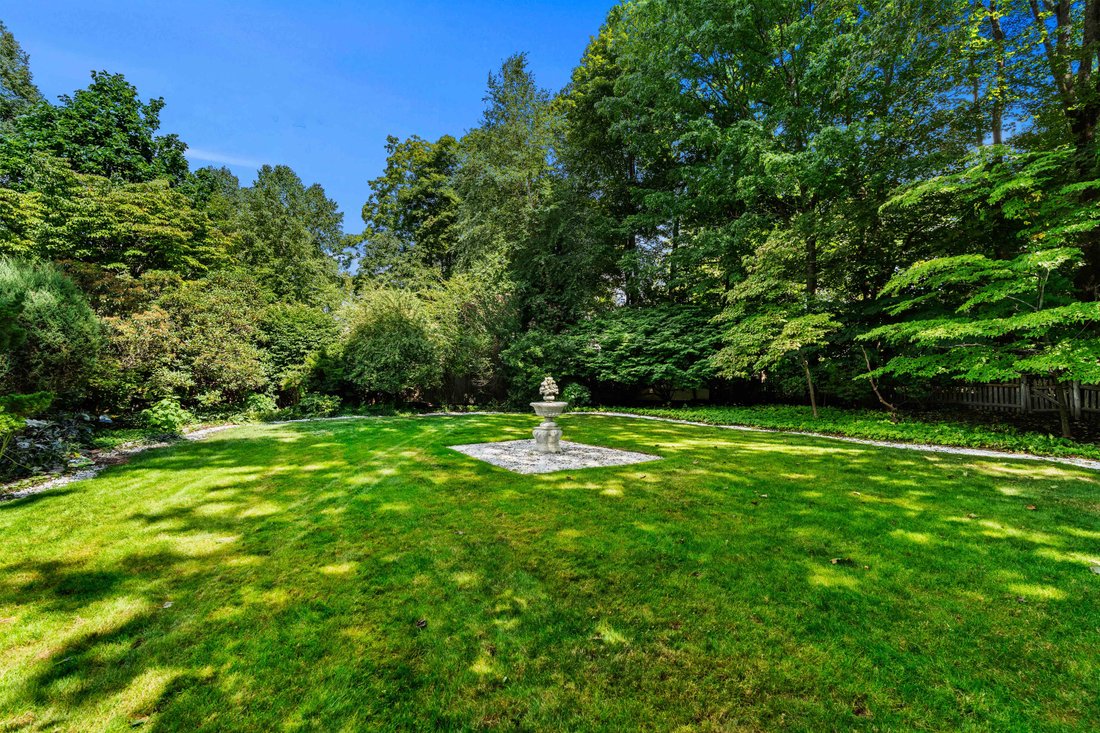 House in Belmont, Massachusetts, United States 4 - 18822136