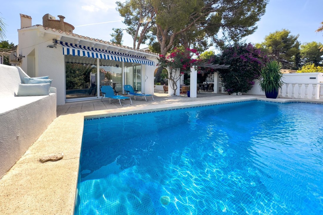 Chalet in Calp / Calpe, Valencian Community, Spain 2 - 18822846