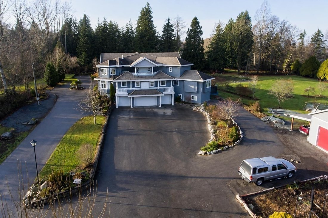 Haus in Surrey, Britisch-Kolumbien, Kanada 2 - 18825995