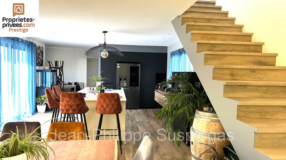 Villa en Saint-Cyr-sur-Mer, Provenza-Alpes-Costa Azul, Francia 1 - 18825474