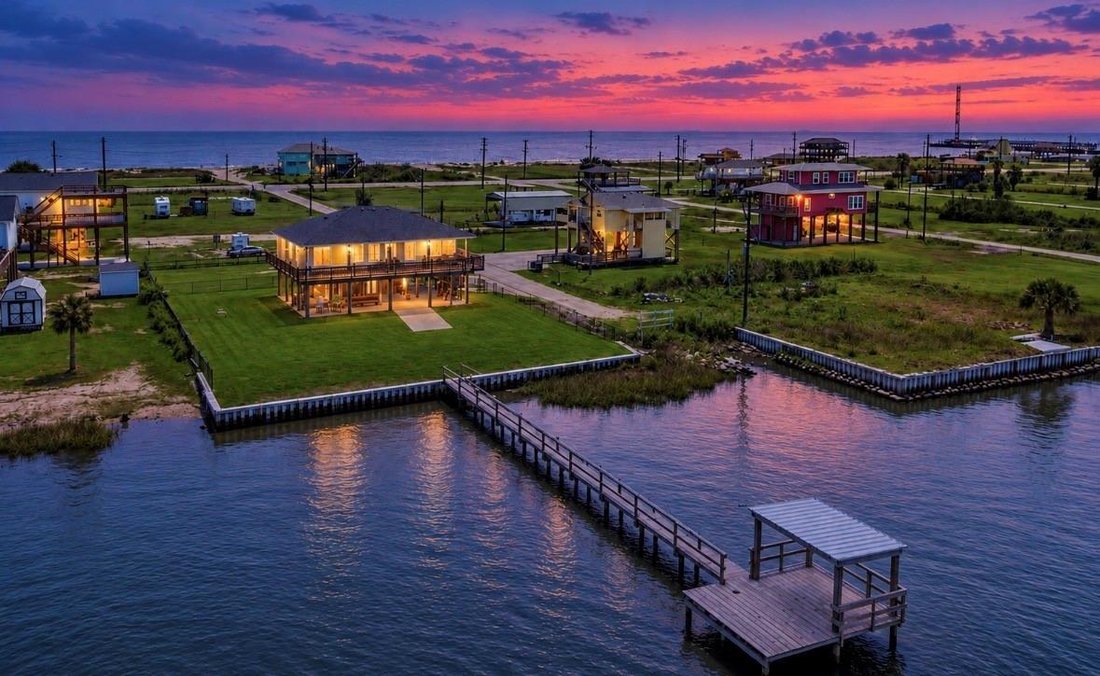 House in Bolivar Peninsula, Texas, United States 1 - 17329053