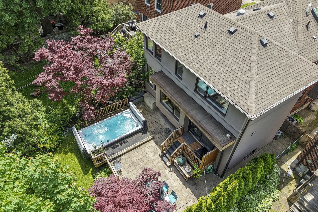 House in Toronto, Ontario, Canada 4 - 18822151