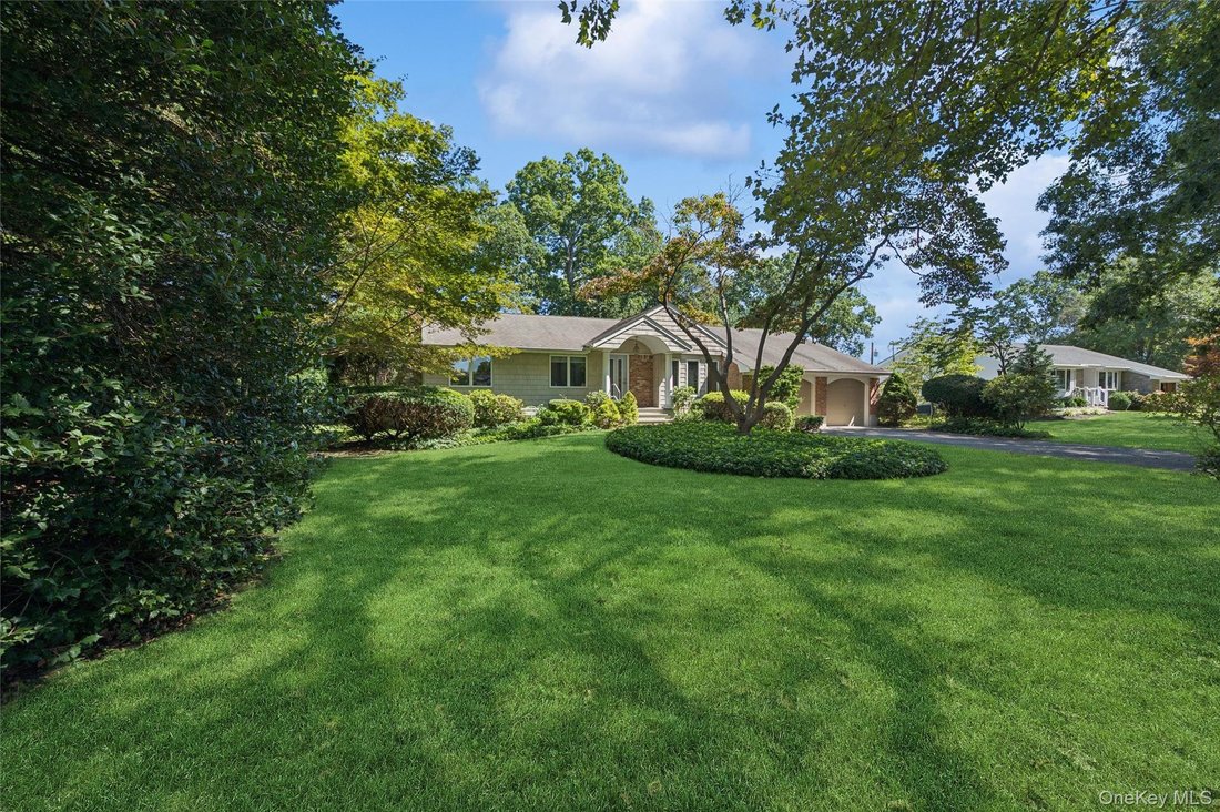 House in Hauppauge, New York, United States 2 - 18824759