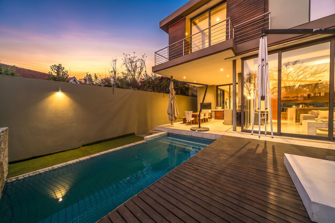 Casa a Hurlingham, Sandhurst, Gauteng 1 - 18825192