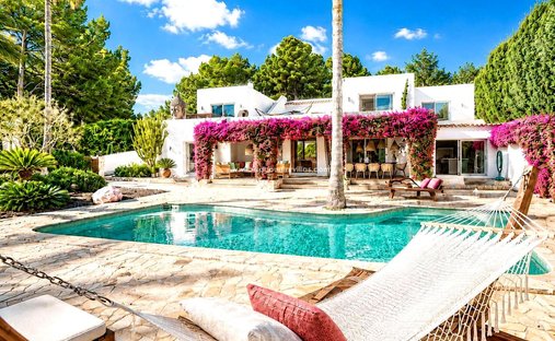 Villa in Santa Eularia des Riu, Balearic Islands, Spain 1