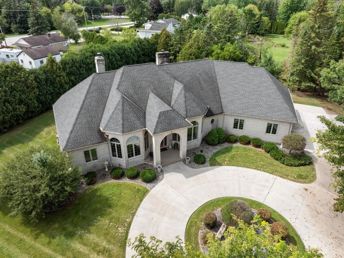 House in Manitowoc, Wisconsin, United States 2 - 18805011