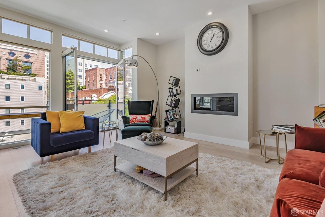 Condo in San Francisco, California, United States 3 - 18822827
