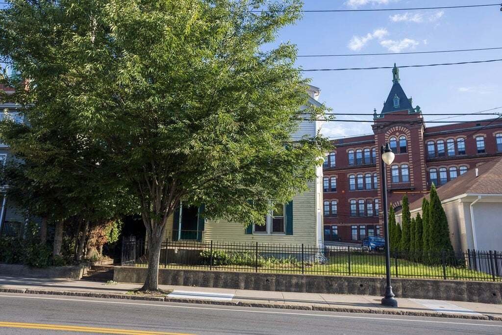 Autres à Woonsocket, Rhode Island, États-Unis 2 - 18823177