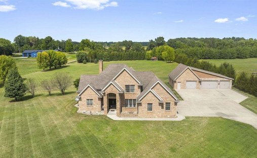 House in Edwardsburg, Michigan, United States 1